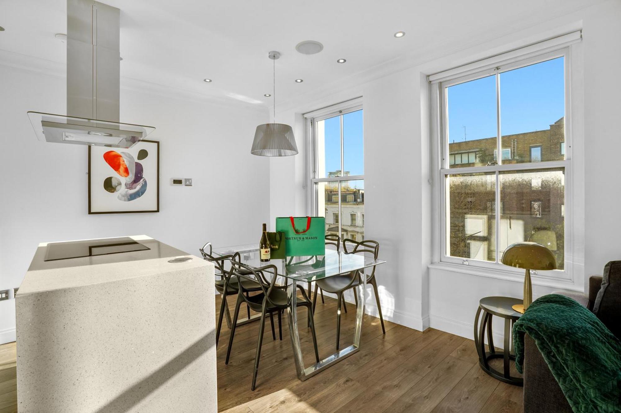Appartamento Bright & Airy Flat With Stunning Rooftop Views